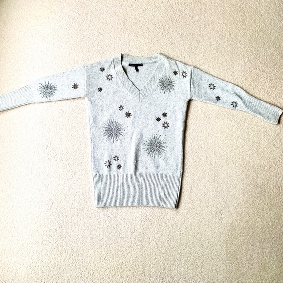 WHBM sweater with gorgeous beaded embroidery - Picture 8 of 8